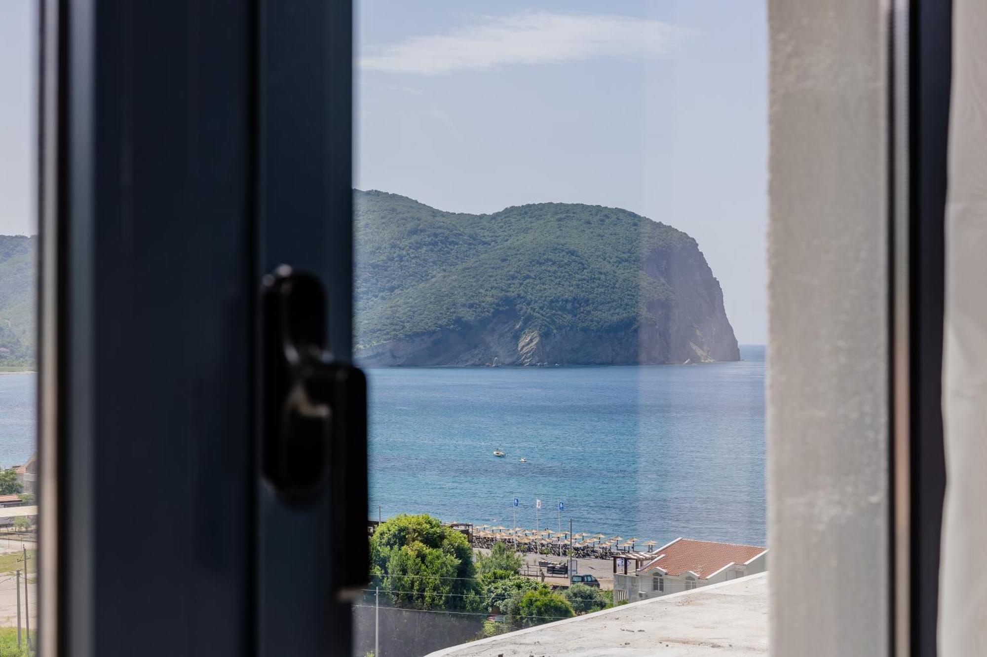 Hotel Aquilo Petrovac Habitación foto